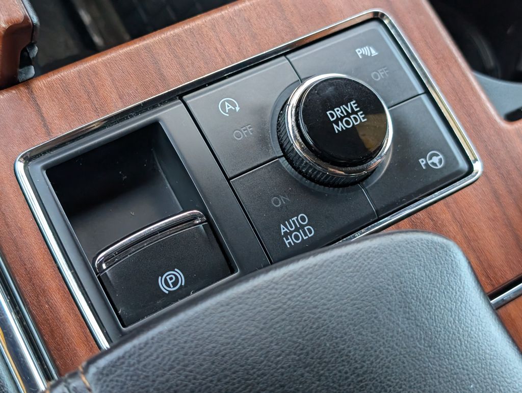 2020 Lincoln Navigator - $38,500