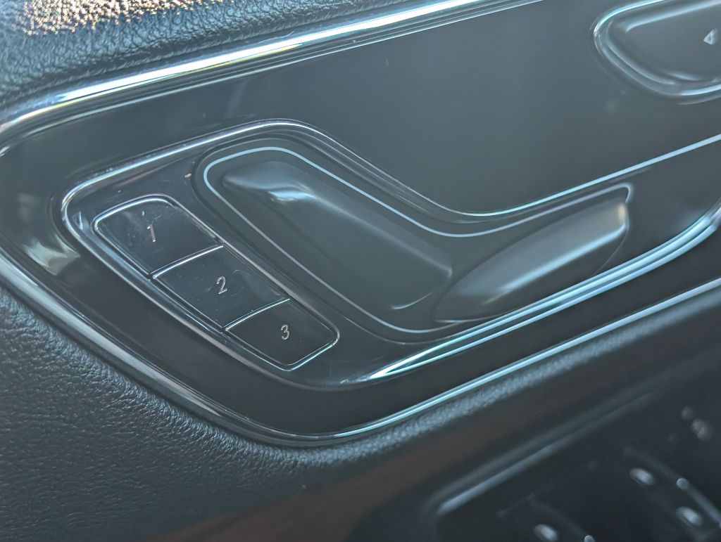 2020 Lincoln Navigator - $27,500