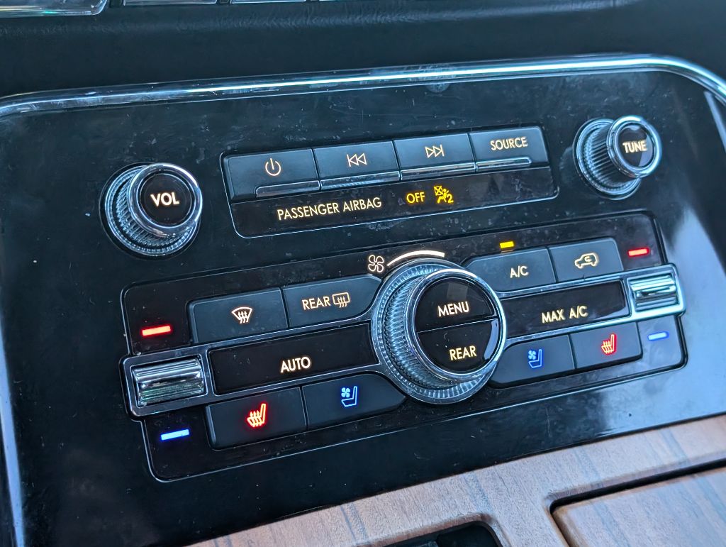 2020 Lincoln Navigator - $27,500