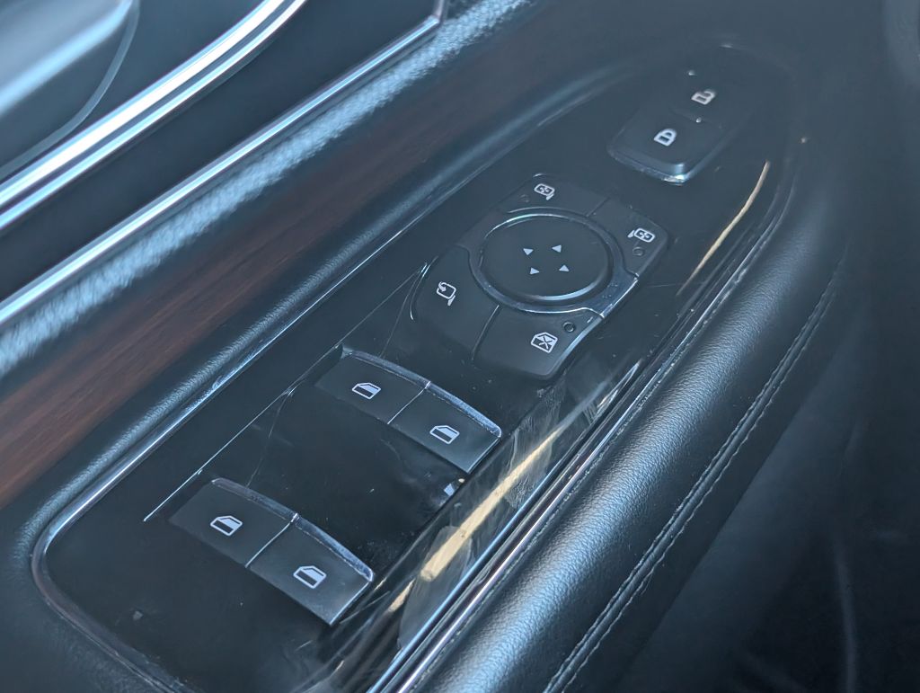 2020 Lincoln Navigator - $27,500