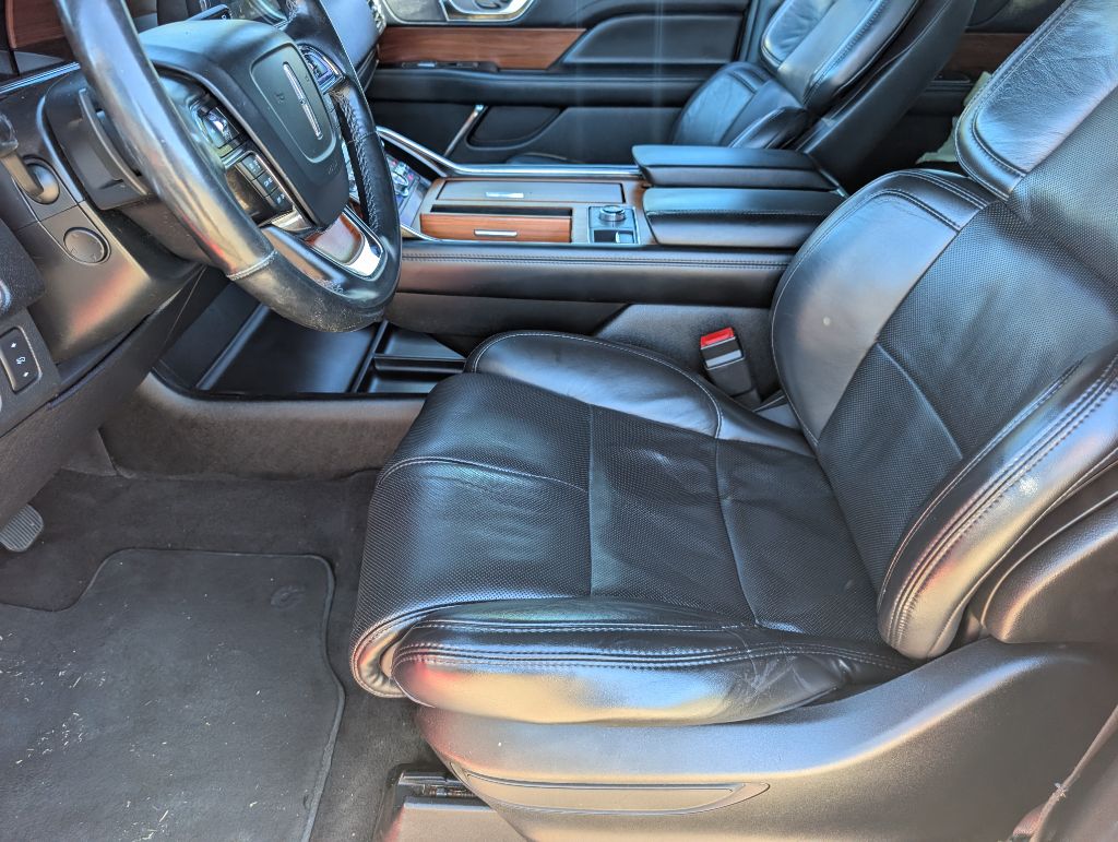 2020 Lincoln Navigator - $27,500