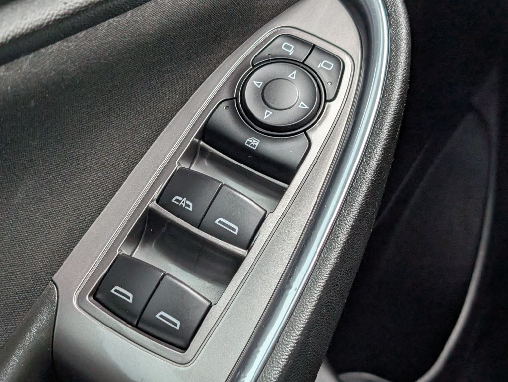 2020 Chevrolet Malibu - $14,500
