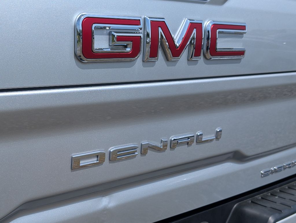 2020 GMC Sierra 2500HD - $40,000