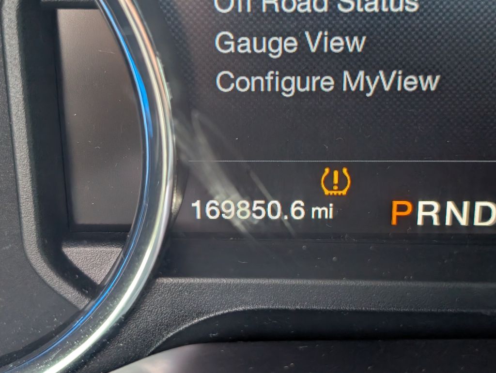 2016 Ford F150 - $18,000
