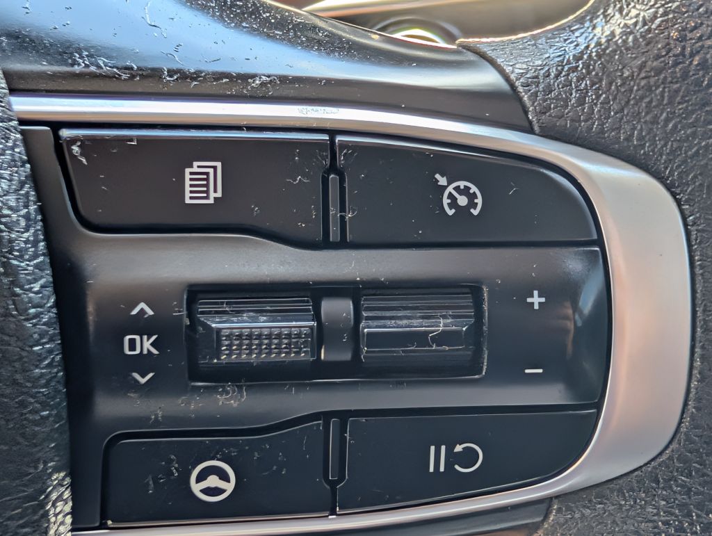 2021 Kia K5 - $17,500