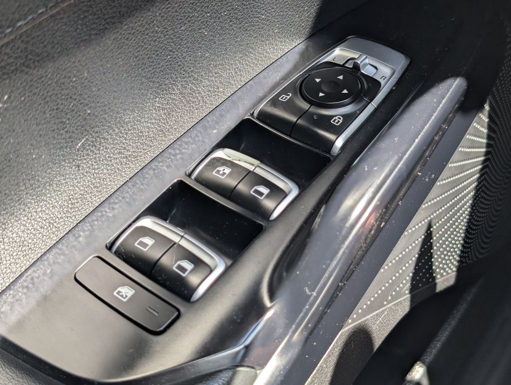 2021 Kia K5 - $17,500