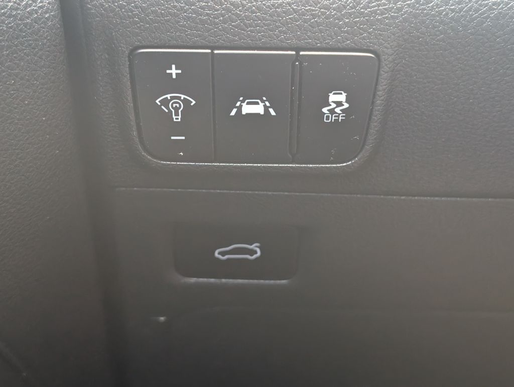 2021 Kia K5 - $22,000