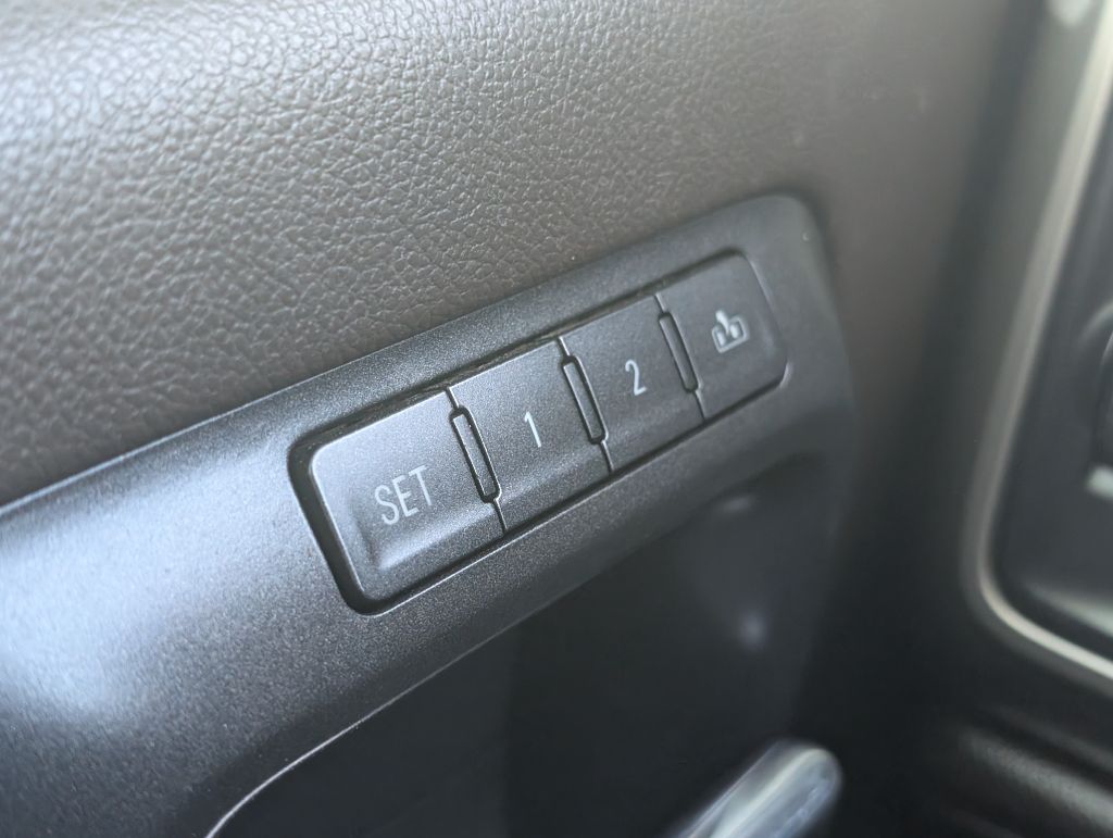 2016 GMC Sierra 1500 - $17,500