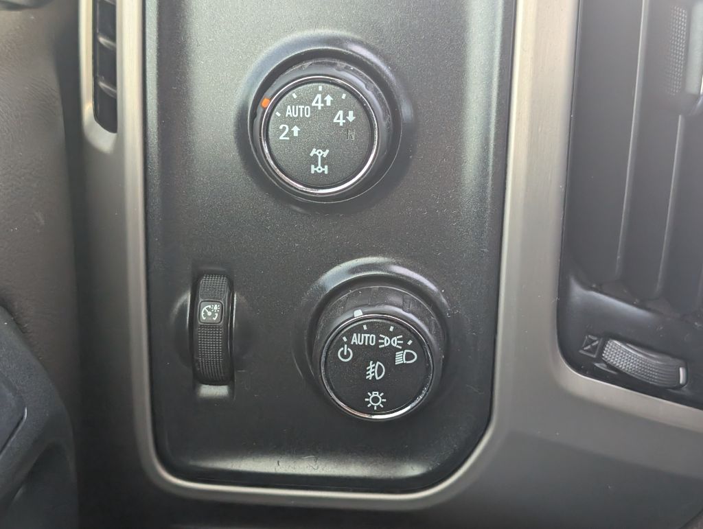 2016 GMC Sierra 1500 - $17,500