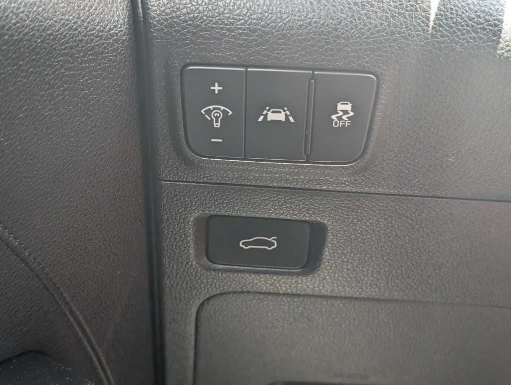 2023 Kia K5 - $23,500