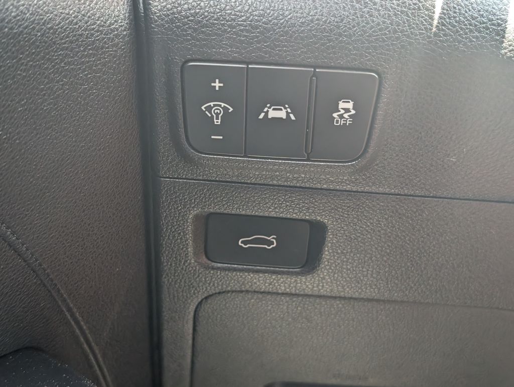 2023 Kia K5 - $23,500