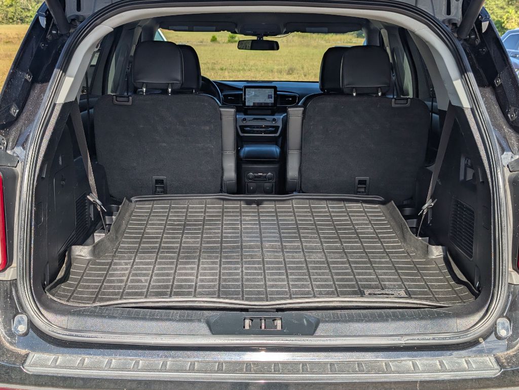 2022 Ford Explorer - $20,700
