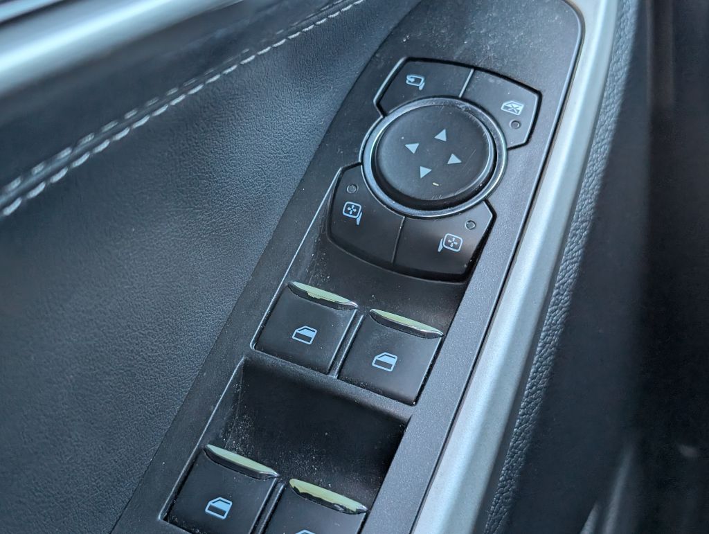 2022 Ford Explorer - $20,700