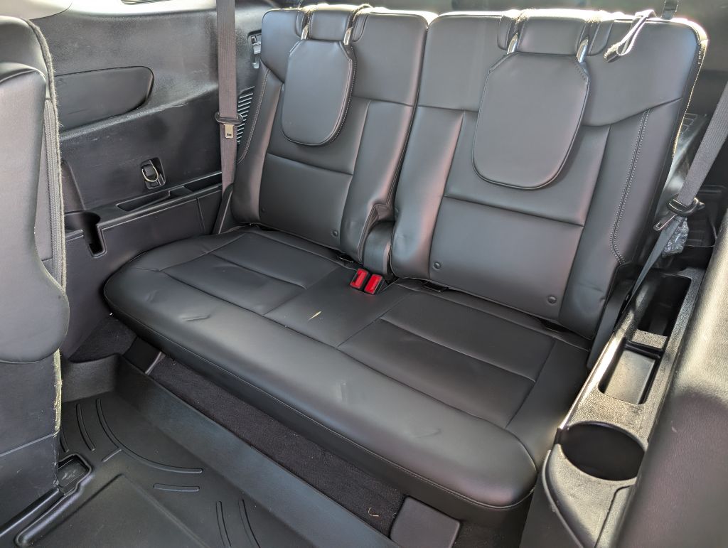 2022 Ford Explorer - $20,700