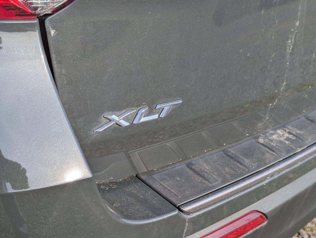 2022 Ford Explorer - $23,750