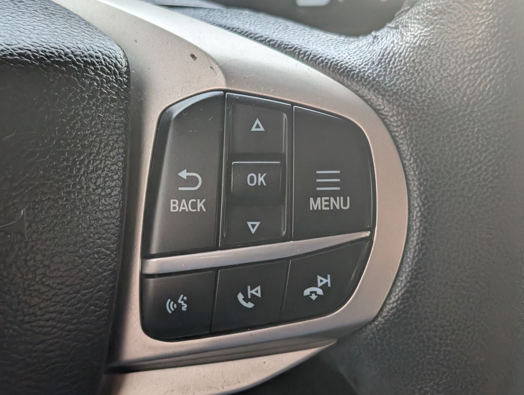 2022 Ford Explorer - $23,750