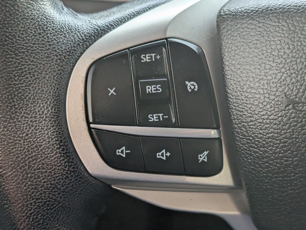 2022 Ford Explorer - $23,750