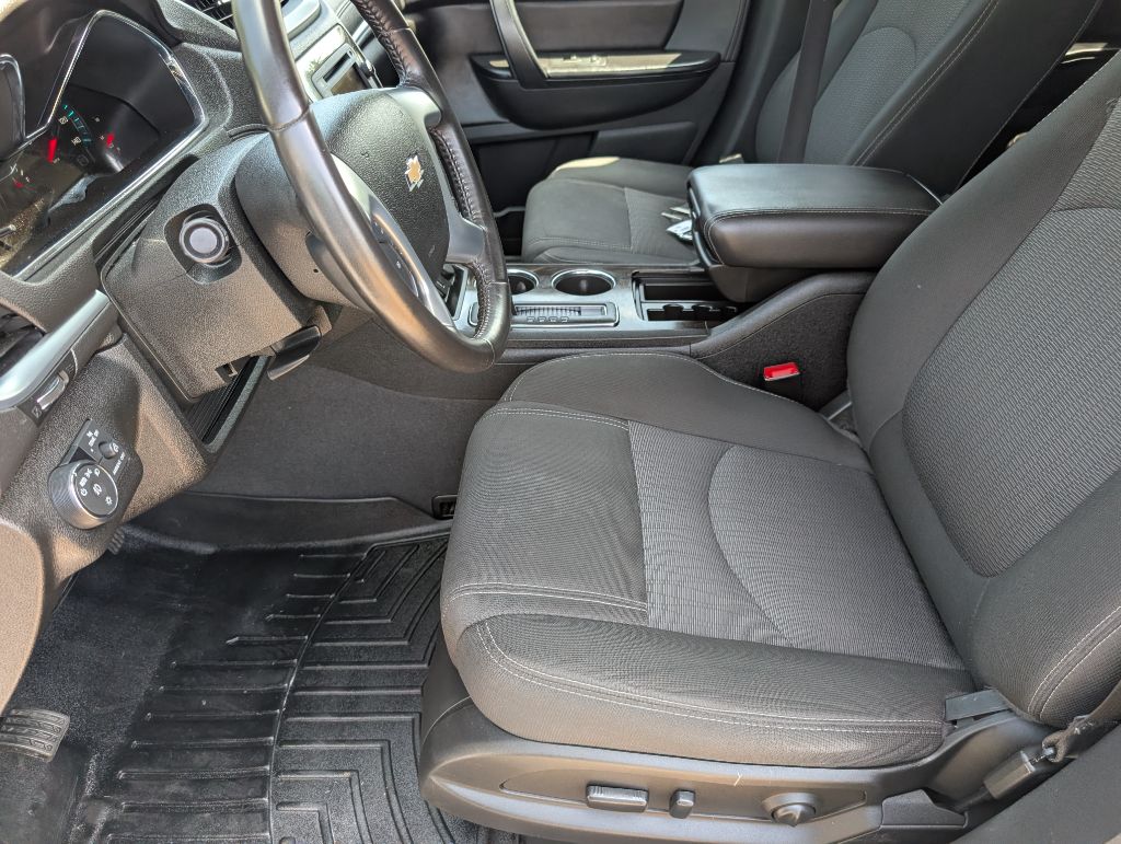 2017 Chevrolet Traverse - $9,950