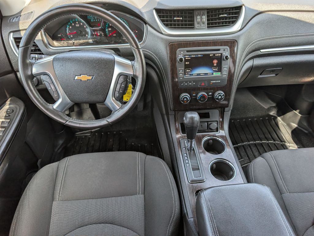2017 Chevrolet Traverse - $9,950