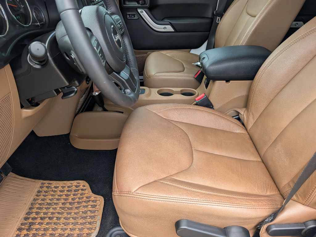 2013 Jeep Wrangler - $25,000