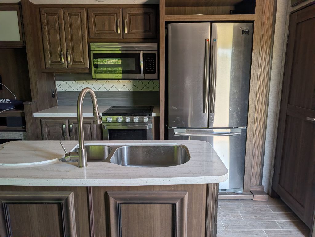 2020 Keystone Avalanche  - $24,800