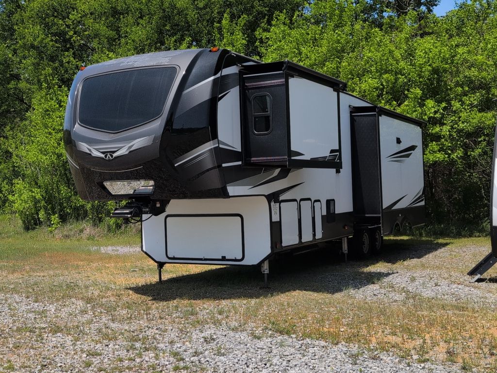 2020 Keystone Avalanche  - $24,800
