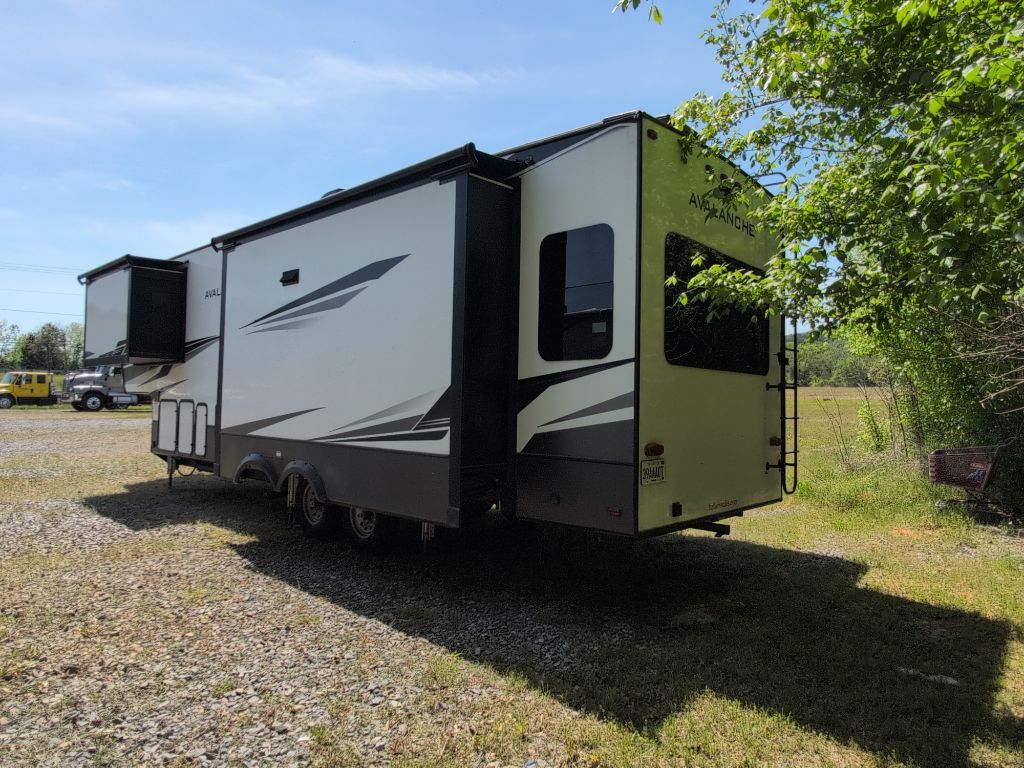 2020 Keystone Avalanche  - $24,800