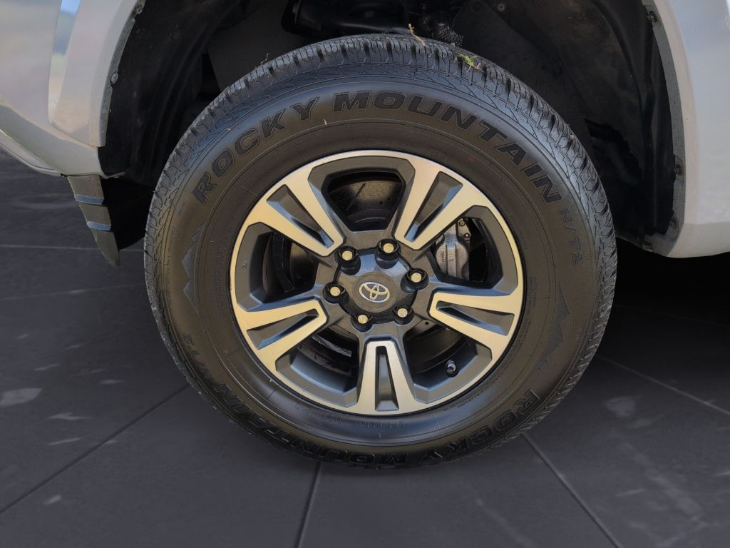 2019 Toyota Tacoma - $32,000