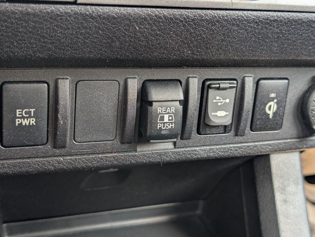 2019 Toyota Tacoma - $32,000