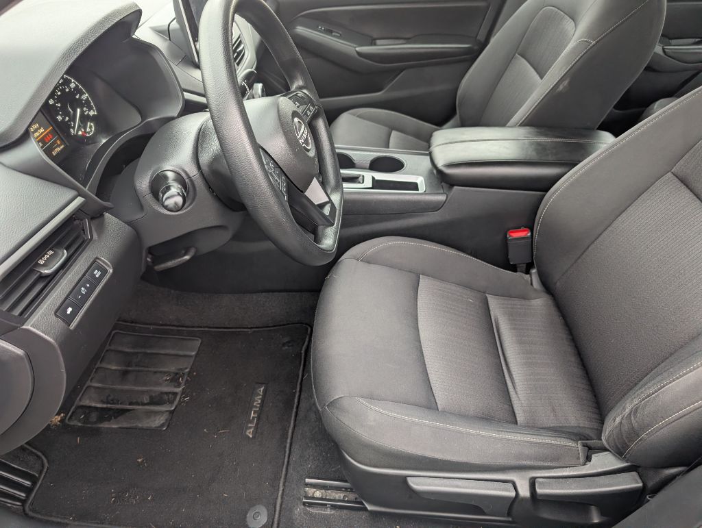 2023 Nissan Altima - $22,000