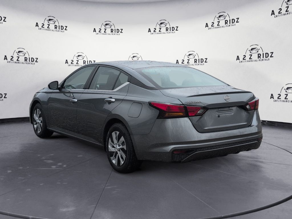 2023 Nissan Altima - $22,000