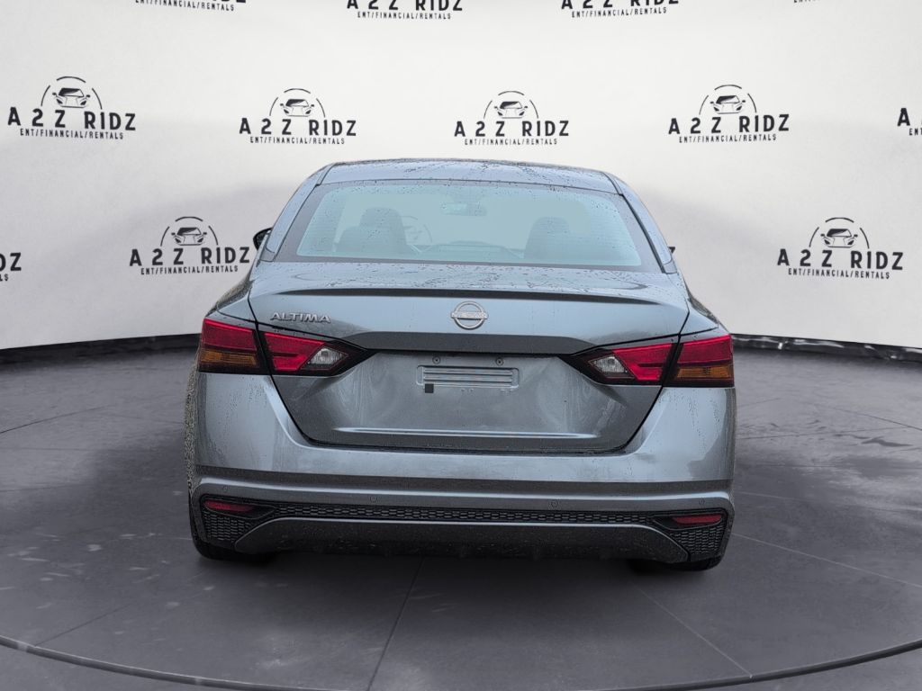 2023 Nissan Altima - $22,000