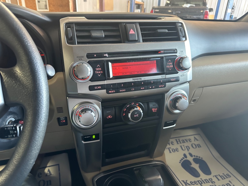 2013 Toyota 4Runner Limited photo