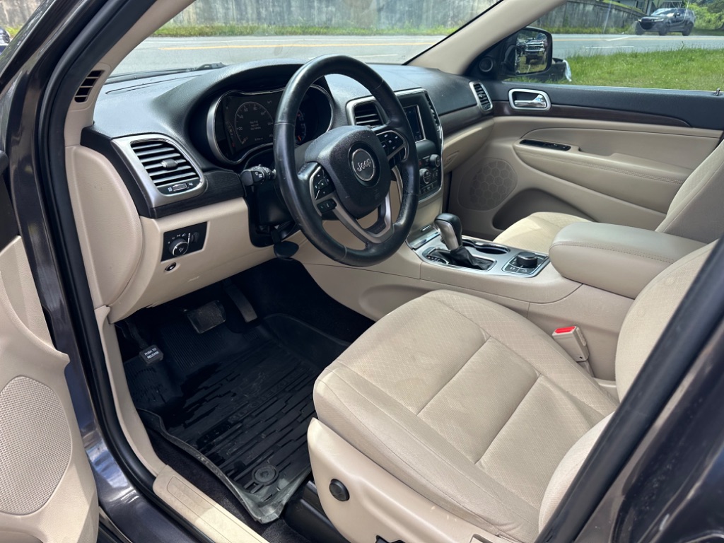 2018 Jeep Grand Cherokee Laredo photo