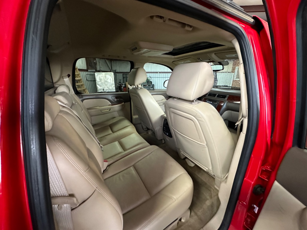 2012 Chevrolet Avalanche LTZ photo
