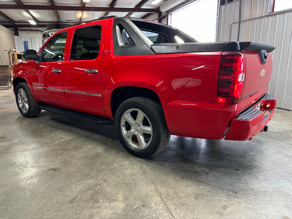2012 Chevrolet Avalanche LTZ photo