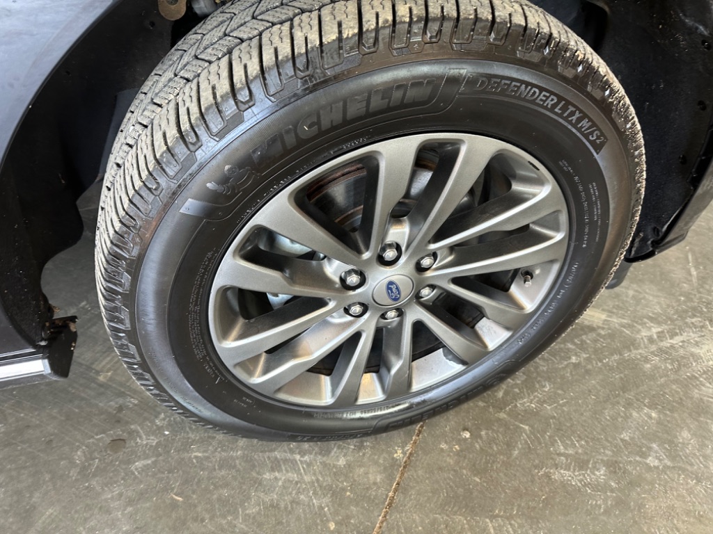 2019 Ford Expedition Limited photo