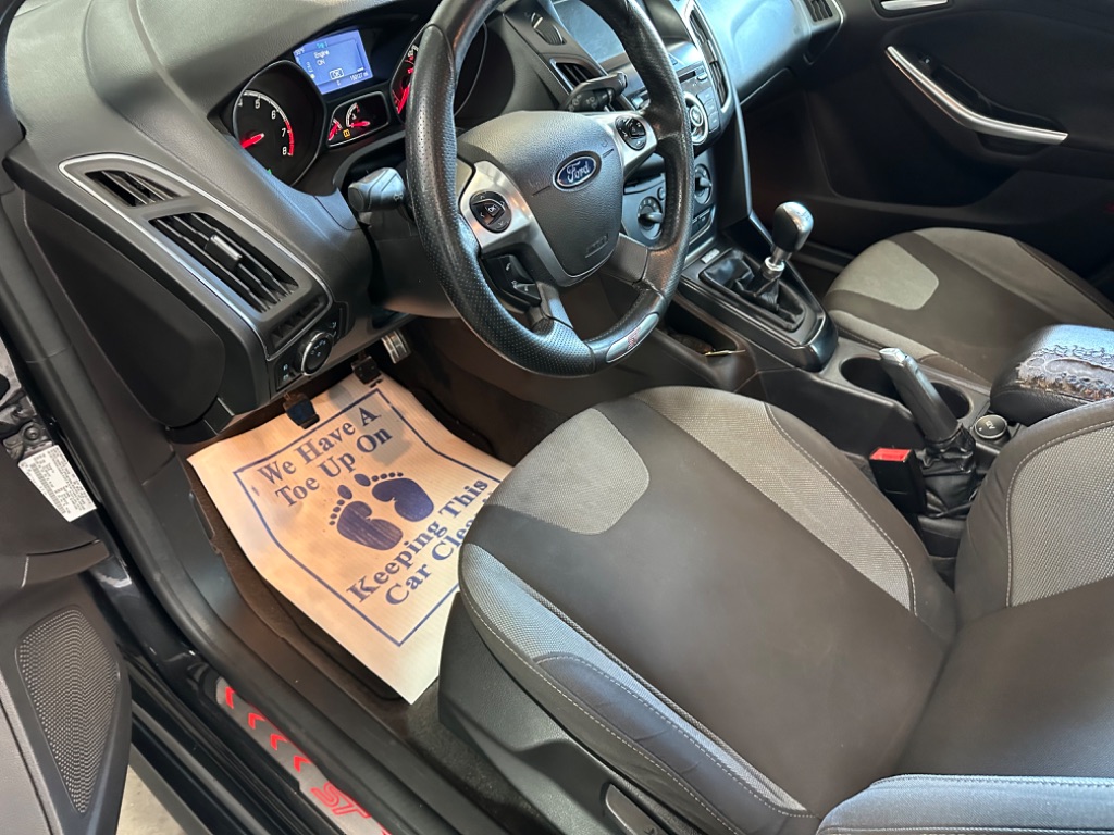 2014 Ford Focus ST photo