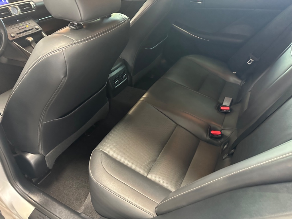 2015 Lexus IS 250 photo