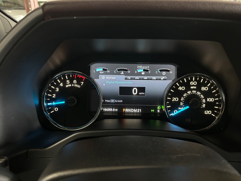 2015 Ford F150 Platinum photo