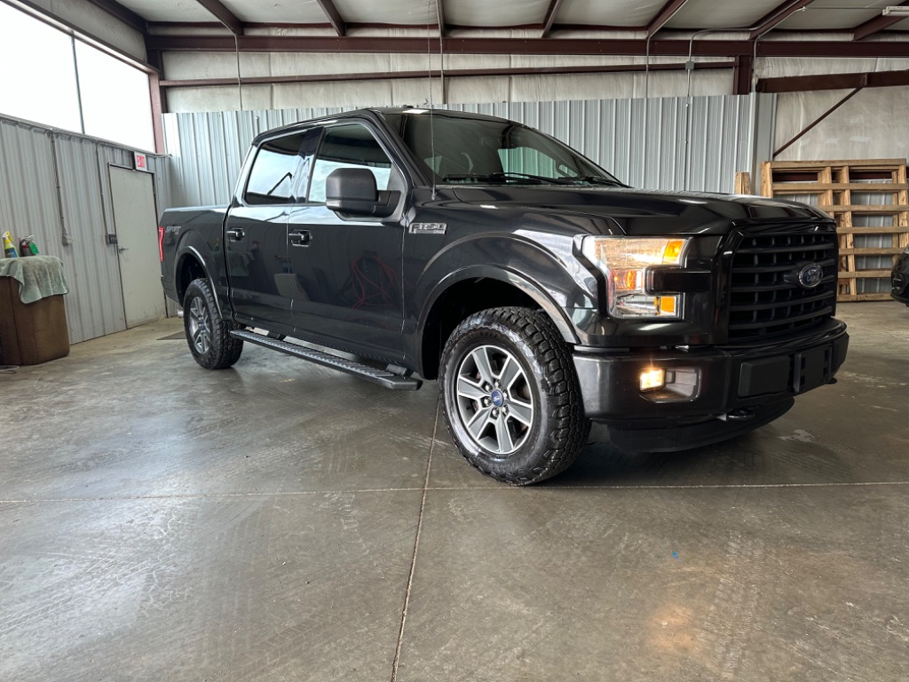 2015 Ford F150 XLT photo
