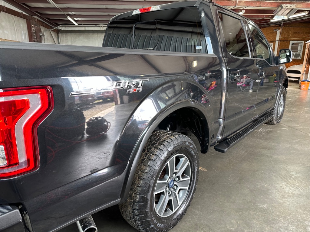 2015 Ford F150 XLT photo