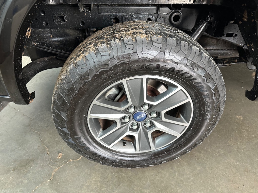 2015 Ford F150 XLT photo