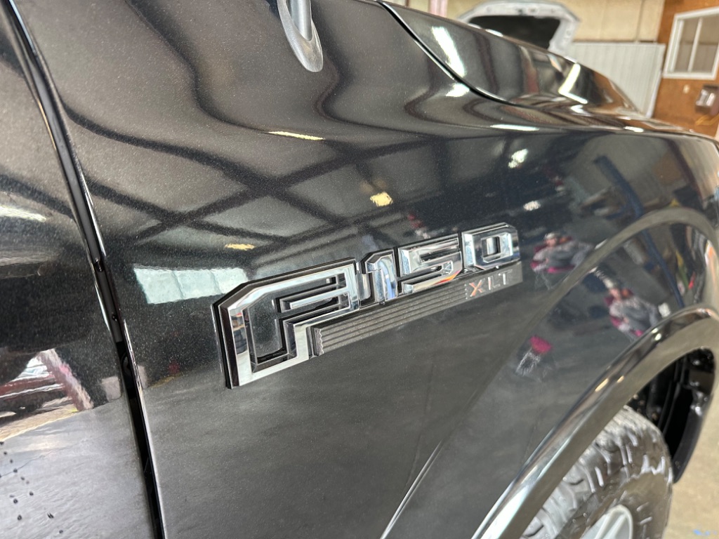 2015 Ford F150 XLT photo