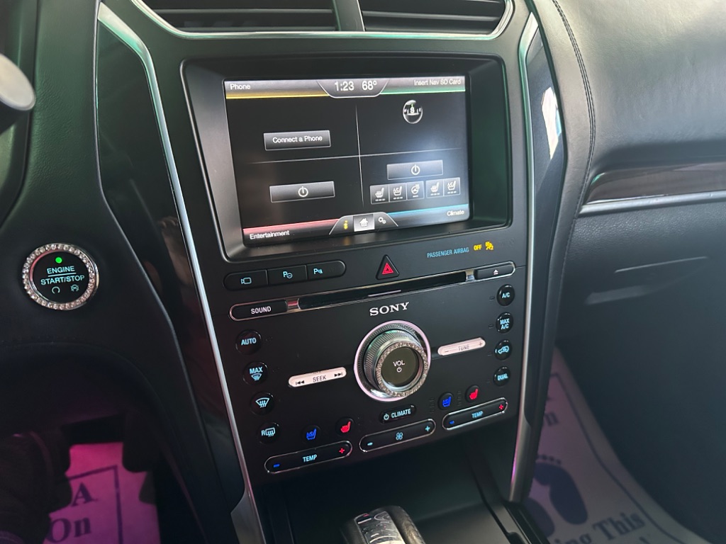 2016 Ford Explorer Platinum photo