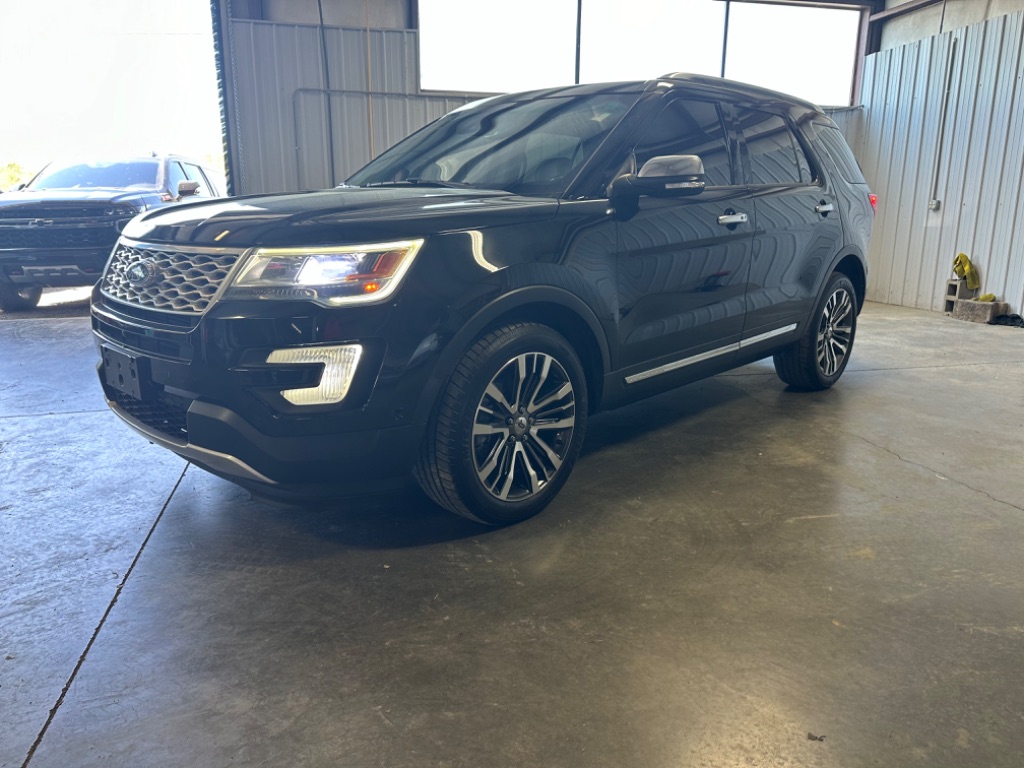 2016 Ford Explorer Platinum photo