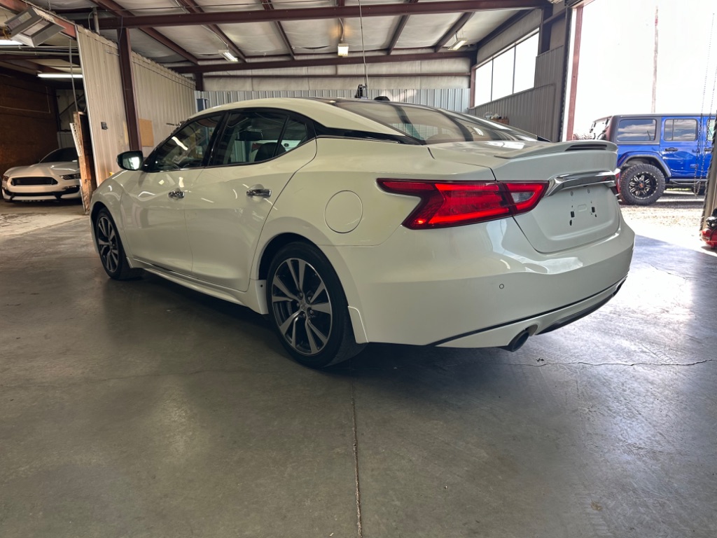 2017 Nissan Maxima Platinum photo