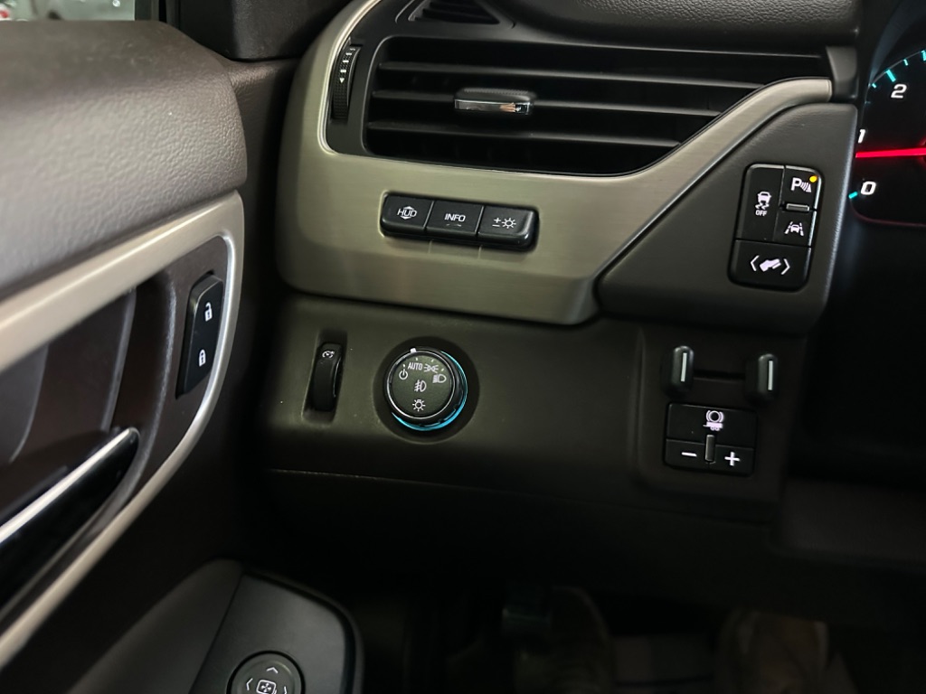 2017 GMC Yukon Denali photo