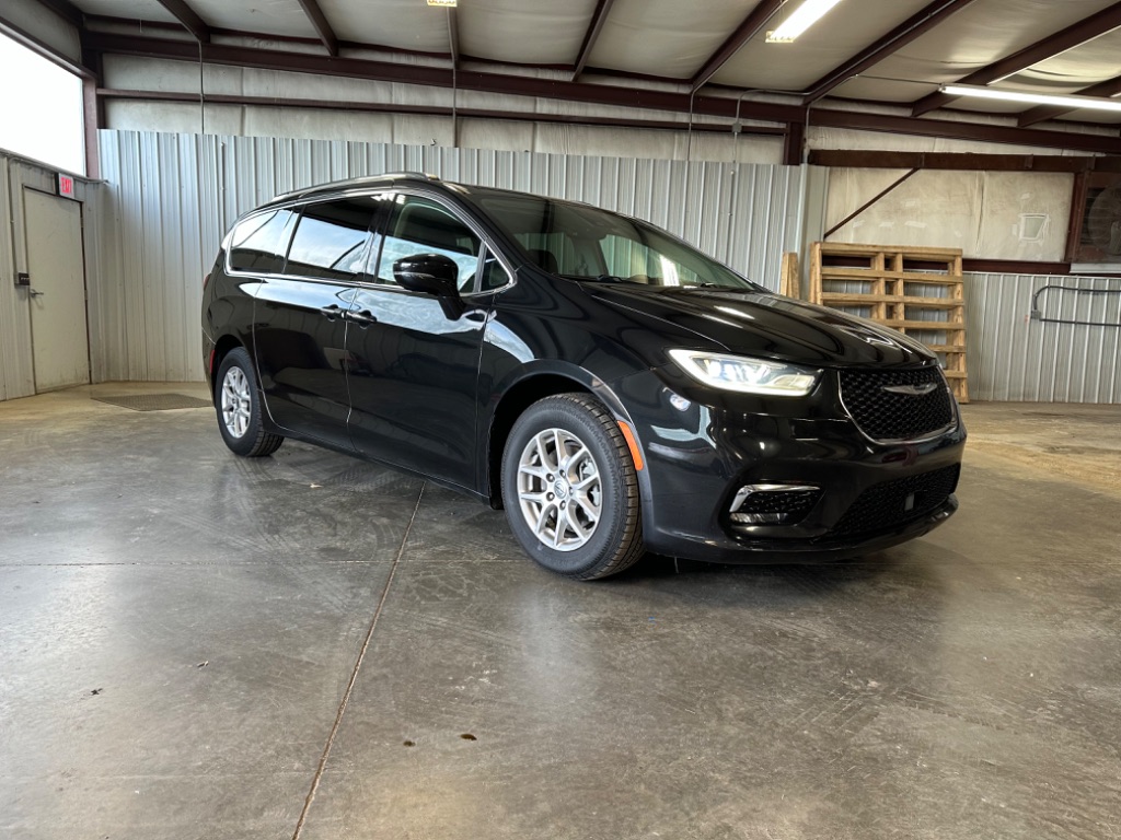 2021 Chrysler Pacifica Touring L photo