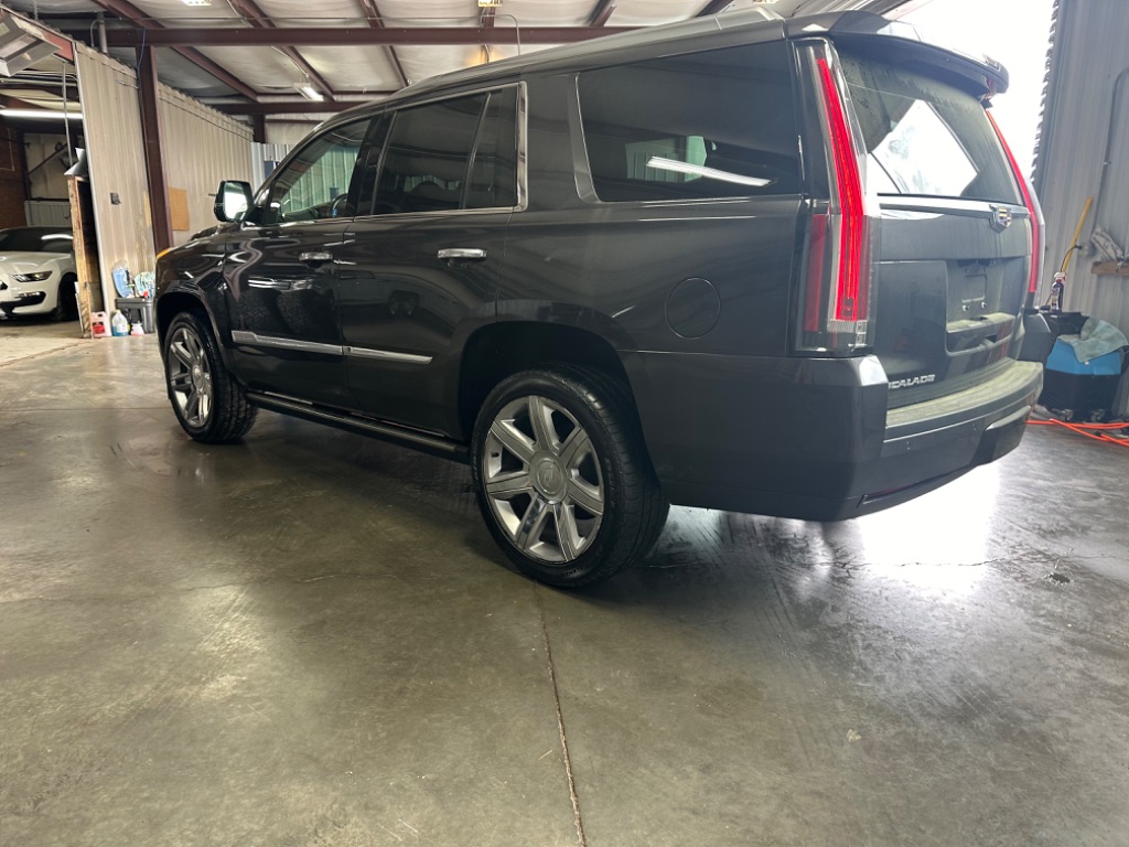 2018 Cadillac Escalade Premium photo